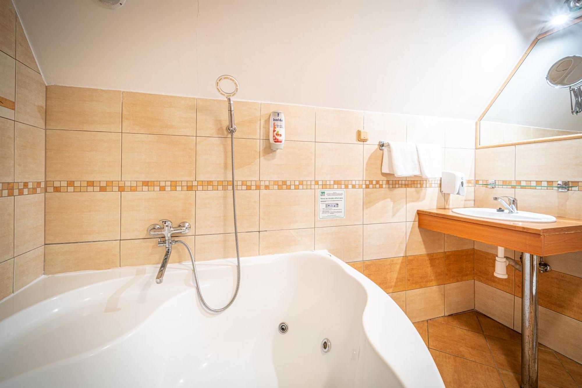 Bungalovy Sepetna - Pro 4 Osoby オストラヴィツェ エクステリア 写真